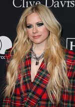 Avril_Lavigne_at_Clive_Davis_Pre-Grammy_Gala_in_LA_02-03-2024__19_.jpg