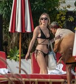 Chloe sevigny in bikini 12 07 2018 9adc5bc90f9fa26139d4b4a04ecacc94e