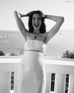 Anne hathaway photoshoots cannes may 2022 0