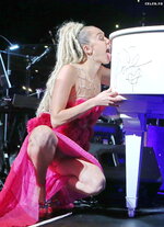 Miley cyrus upskirt at vanguard awards in los angeles 01