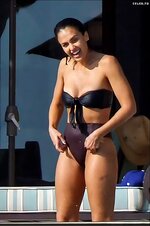 Jessica Alba sexy bikini 04