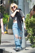 Avril Lavigne shopping in Beverly Hills 03 15 2024  5 