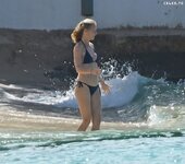 Gwyneth paltrow in a bikini barbados 12 24 2022 4