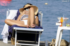 84936 by mah0ne Sofia Vergara In A Bikini At The Beach In Ischia 120710 005 123 352lo