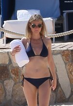 Gwyneth paltrow in bikini at a beach in cabo san lucas mexico 4 2 2017 1
