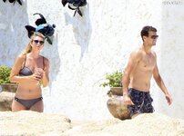 Maria sharapova shows off bikini body on vacation with boyfriend in cabo mexico july 2014 28