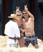 Maria sharapova shows off bikini body on vacation with boyfriend in cabo mexico july 2014 24