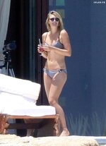 Maria sharapova shows off bikini body on vacation with boyfriend in cabo mexico july 2014 17