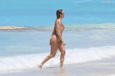 Khloe Kardashian in swimsuit on vacation in the Turks and Caicos 04 03 2024  6 