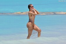 Khloe Kardashian in swimsuit on vacation in the Turks and Caicos 04 03 2024  12 