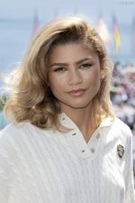 Zendaya braless beauty monaco photocall 9