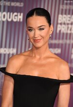 Katy_Perry_at_the_10th_Annual_Breakthrough_Prize_Ceremony_in_Los_Angeles_04-13-2024__11_.jpg