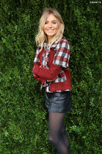 sienna+miller+out+in+nyc+07.jpg