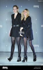 savannah-miller-and-sienna-miller-london-fashion-week-autumnwinter-C3549P.jpg