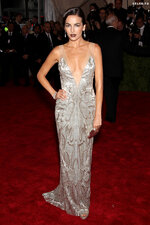 Camilla Belle - MET Gala, New York City, 2012-05-07 - 05.JPG