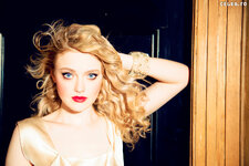 Dakota Fanning   Glamour US by Ellen von Unwerth 2013 03   11