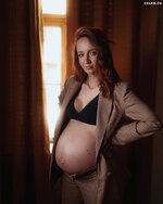 mirella-von-mirellativegal-zeigt-babybauch.jpg