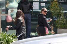 Khloe Kardashian sexy booty black leggings 12