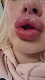 vivianroseofficial-09-01-2021-2000112838-The bigger the lips, the better 殺 Do you agree_4.jpeg