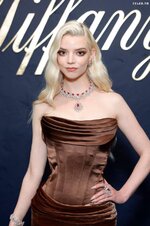 Anya taylor joy at an event for tiffany co v0 dnjhej6jzxwc1