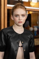 Sadie Sink - Chanel Cruise Fashion Show in Marseille, 2024-05-02 - 02.jpg