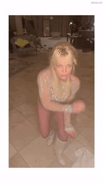 Britney Spears dancing in sparkle dress 2