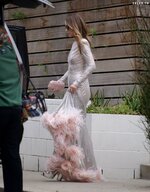 Olivia Wilde - Heading to Academy Museum Gala - 2022-10-15_06.jpg