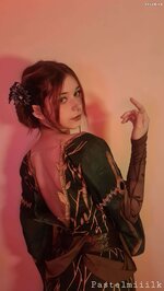 Triss Cos background red8.jpg