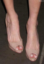 Nicky-Hilton-Feet-1096042.jpg