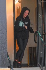 olivia-wilde-out-in-los-angeles-12-20-2023-8.jpg