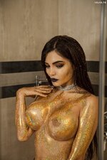 Kalinka Fox Topless Big Tits Golden Glitter 6