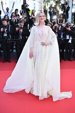 Elle Fanning - 77th Cannes Film Festival Cannes, Frankreich, 25.5.2024 - 10.jpg