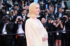 Elle Fanning - 77th Cannes Film Festival Cannes, Frankreich, 25.5.2024 - 20.jpg