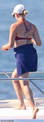 1659993814_624_scarlett-johansson-wows-in-red-bikini-as-she-enjoys-some_______________.jpg