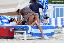 Emily Ratajkowski  Topless Candids on the Beach in Miami 1