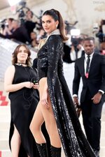 Kendall Jenner stunning legs and perfect ass Met Gala 15