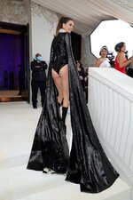 Kendall Jenner stunning legs and perfect ass Met Gala 25