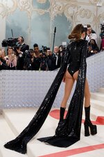 Kendall Jenner stunning legs and perfect ass Met Gala 29