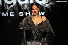 Rihanna Sexy Boobs Legs 16