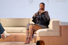 Rihanna Sexy Boobs Legs 19