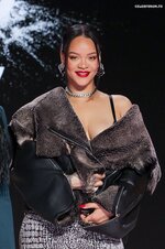 Rihanna Sexy Boobs Legs 20