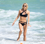 Lena Gercke im Bikini am beach in Miami 10