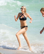 Lena Gercke im Bikini am beach in Miami 14