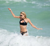Lena Gercke im Bikini am beach in Miami 28
