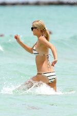 Lena Gercke on the beach in Miami 5