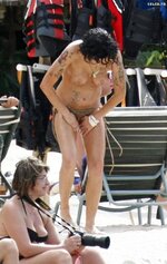 Amy winehouse topless 2 07