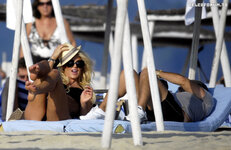 Victoria Silvstedt  Bikini St Tropez 11