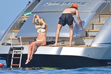 Heidi Klum in Bikini on a yacht in the South of France 05 30 2023  27 