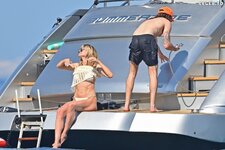 Heidi Klum in Bikini on a yacht in the South of France 05 30 2023  29 