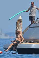 Heidi Klum in Bikini on a yacht in the South of France 05 30 2023  47 